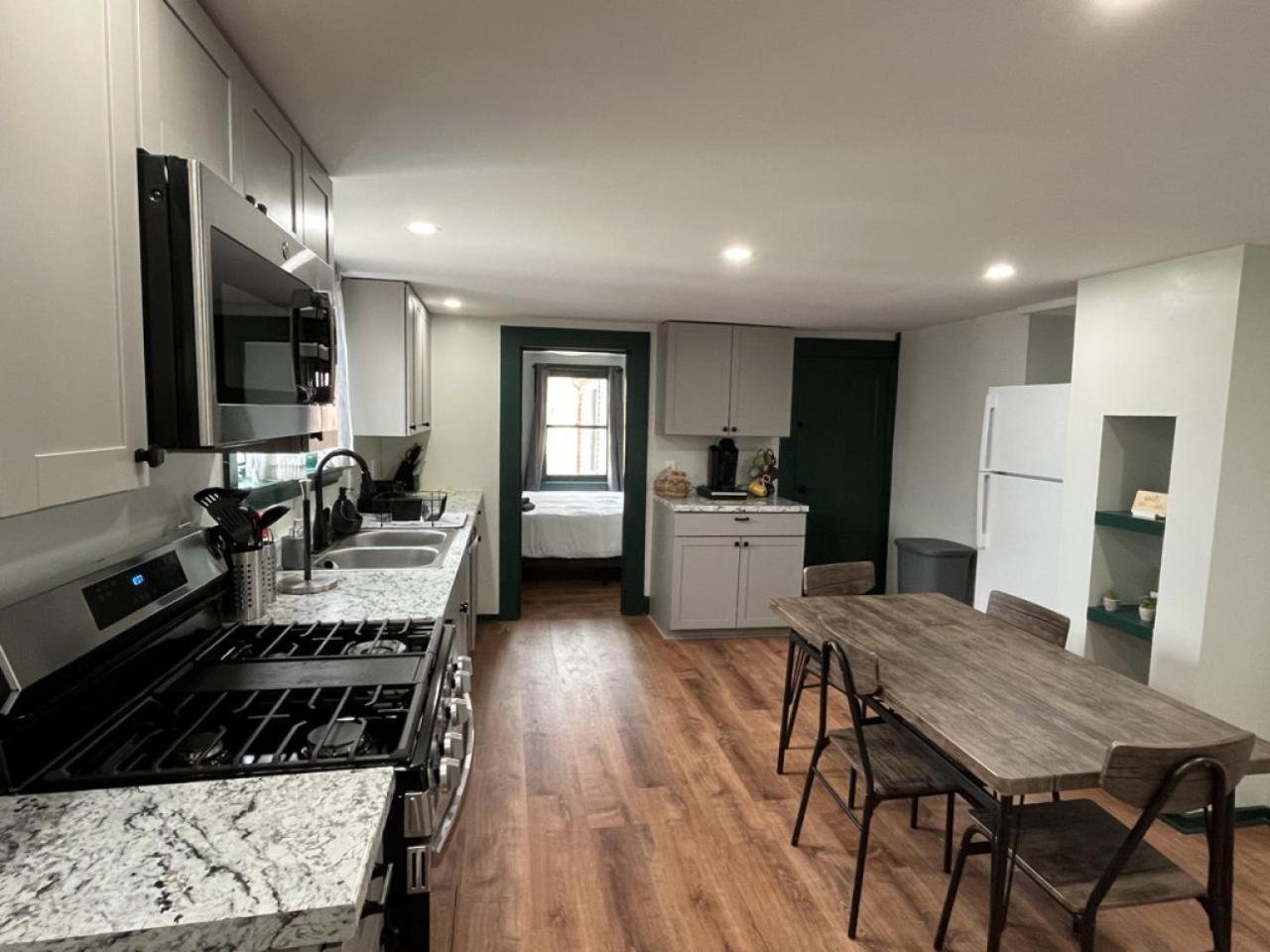 2 Bed Berkshire Getaway Minutes To Jiminy Peak Ski Hancock Eksteriør billede