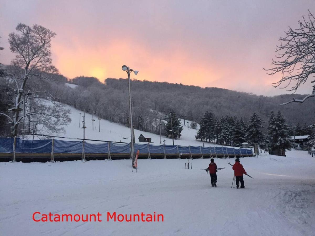 2 Bed Berkshire Getaway Minutes To Jiminy Peak Ski Hancock Eksteriør billede